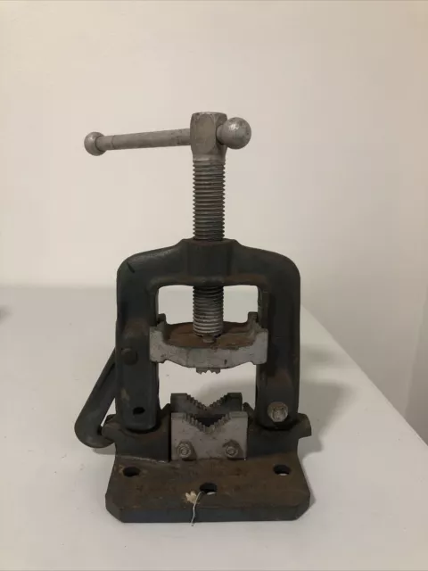 Vintage Sears Pipe Bench Vise Yoke 1/8" to 2 1/2"  #9-5558