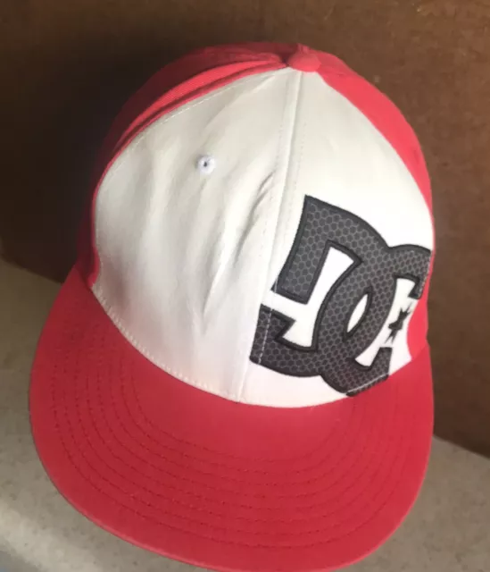 Vintage DC Shoes Embroidered Logo Red Black & White FlexFit Fitted Hat Size L/XL