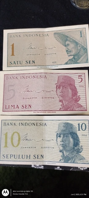 Uncirculated Crisp 1964 Indonesian Banknotes Set Of 3.