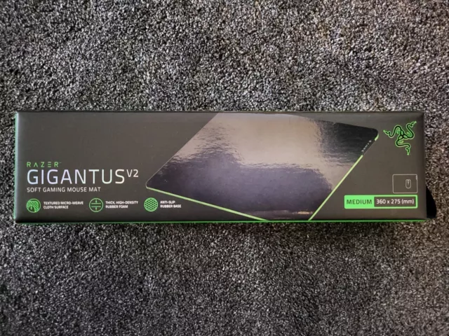 Razer Gigantus V2 Medium - Soft Gaming Mouse Mat for Speed and