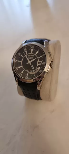 SEIKO 5M54 0AA0 Premier Kinetic Saphire Crystal Day & Date Chunky Leather  Srap £ - PicClick UK