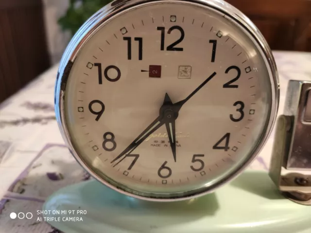 Orologio Sveglia Da Tavolo Tonda Con Datario Vintage Anni '1950/60