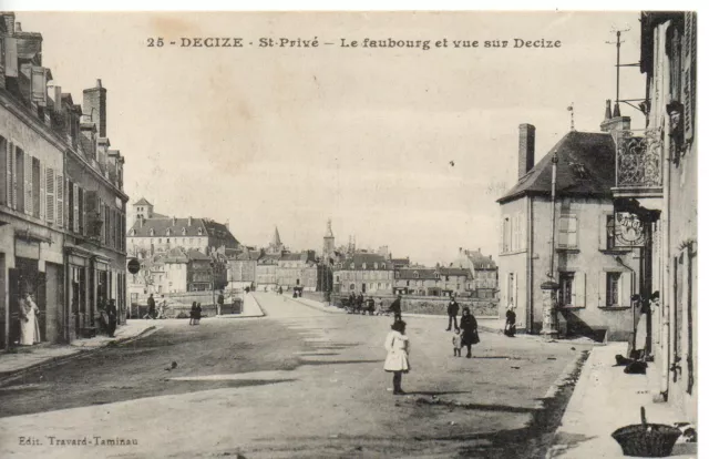 CPA de DECIZE (58 Nièvre), St Privé - Faubourg, animée, années 1910