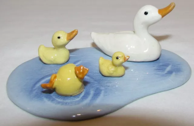 Hagen Renaker Duck Pond with Duck & 3 Ducklings Ceramic Figures