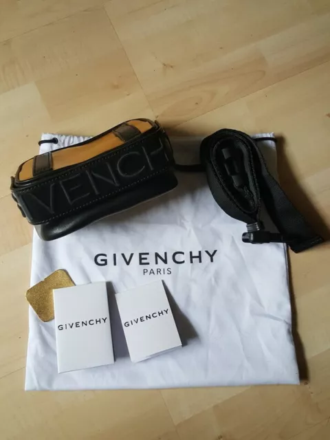 SAC BANDOULI RE BANANE ou ceinture Givenchy en cuir noir et dor