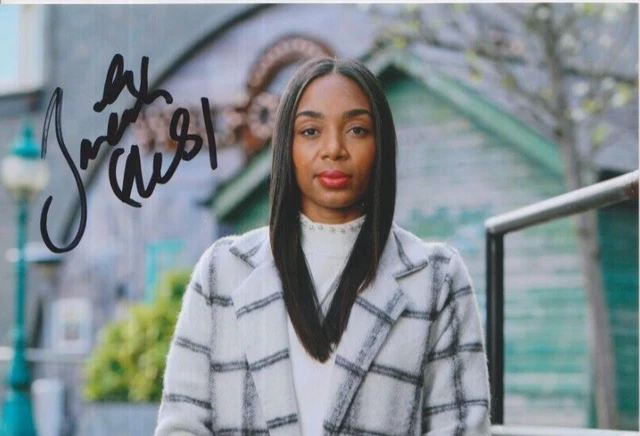Zaraah Abrahams    **HAND SIGNED**  4x6 photo  ~  Eastenders  ~  AUTOGRAPHED