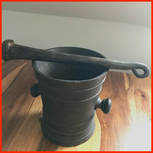 Antik Antique Guss Eisen Mörser Stössel Pistill Öse Pistel Apotheker Kräuter 9Kg