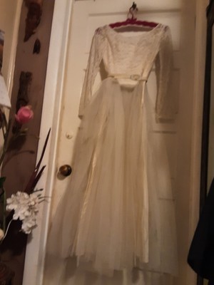 vintage wedding dress 1950's,size S, home made, long sleeves full length, 