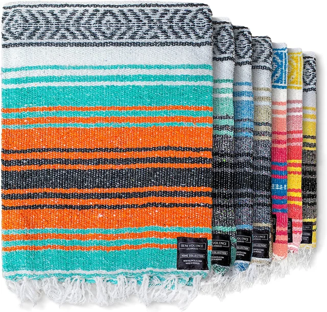 Mexican Beach Blanket - Handwoven Serape Blanket for Outdoor Activities (Mandari