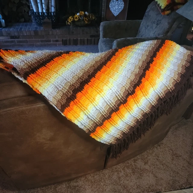 De colección Afgano 71"" × 55"" Color Vibrante Oro Amarillo Naranja Marrón Bronceado FLECOS