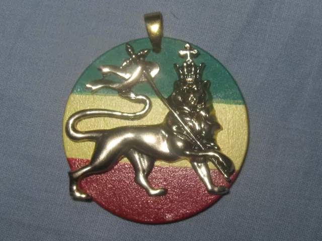 40Mm Brass Gold Flag Rasta Lion Of Judah Rasta Red Green Pendant Charm Necklace