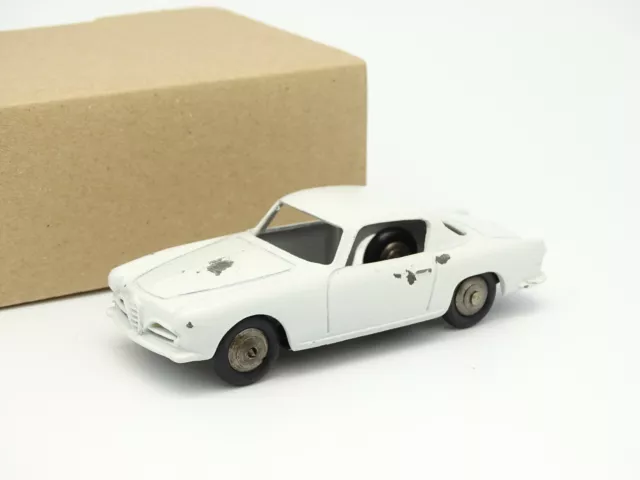 Dinky Toys France R 1/43 - Alfa Romeo Coupé Blanche 24J