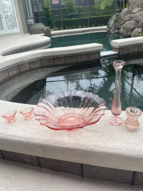 Anchor Hocking Bundle Of 5 - Jeannette Glass Co. Petal Swirl Collection Pink De