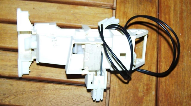 Poignée + Mécanisme De Porte Miele 05917740 Pour Lave-vaisselle G2291i (occasion)