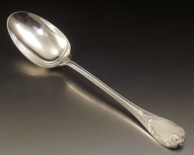 Orfèvre : CHRISTOFLE. Cuillère à ragoût en métal argenté, mo - Lot 106