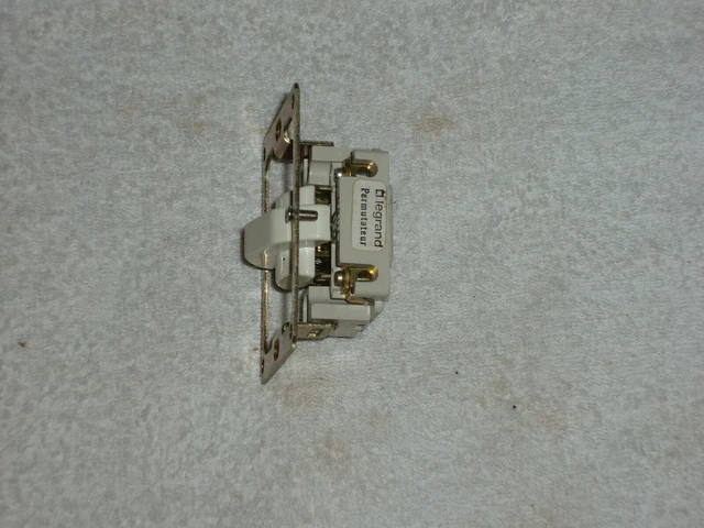 Enjoliveur + inter double LEGRAND série CHAMBORD - Bricolage