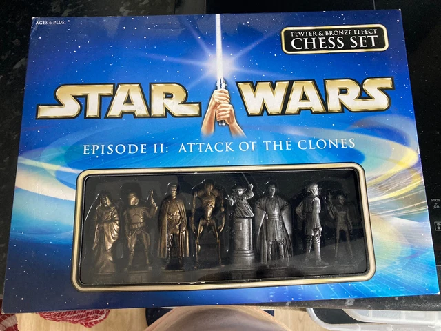 Star Wars Episode II Attack of the Clones Chess Set