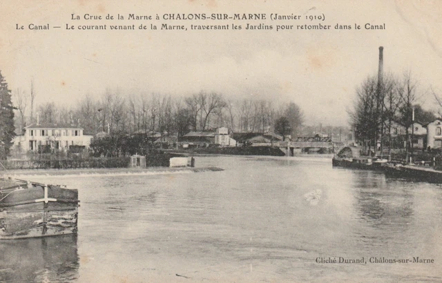 CPA 51 La Crue de la marne CHALONS SUR MARNE Le Canal Le Courant coming from the Ma