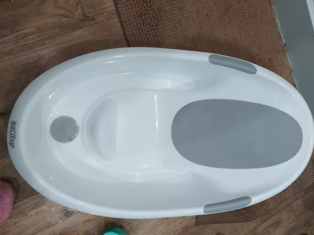 Nuby Baby Bath with Built in Seat and Soft Headrest