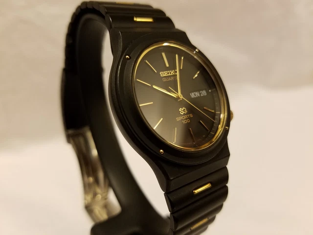 Vintage Womens Seiko SQ Sports Watch Black Gold 2A23-0159 4a Seiko vintage 2a23 womens - Gem main image 4