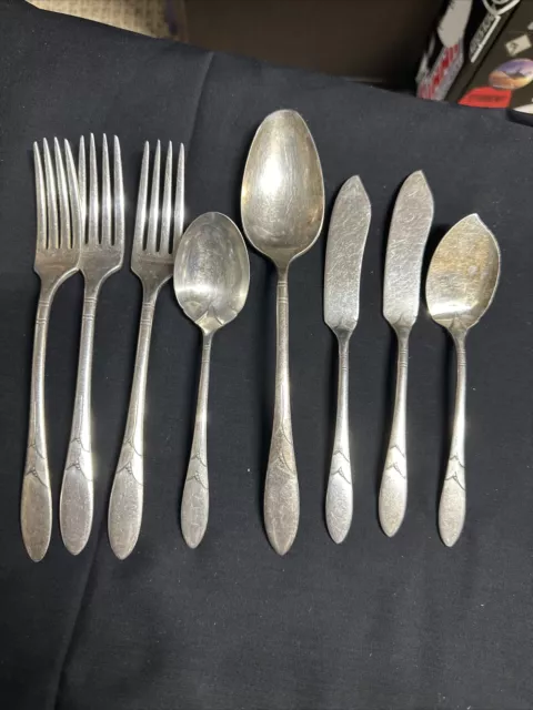 ONEIDA COMMUNITY LADY HAMILTON SILVERPLATE 8 Pieces Dinner Fork Teaspoon Serving