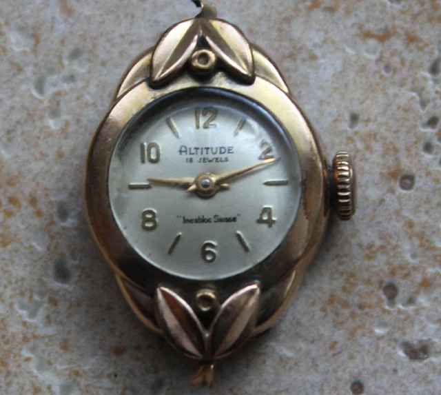 LOT DE MONTRES anciennes mécaniques à restaurer ou pour pièces EUR 18,00 - FR