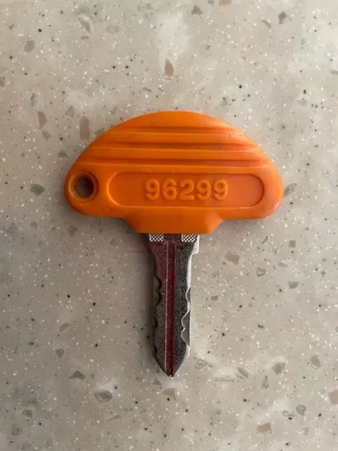 OEM PACHISLO SLOT MACHINE DOOR KEY # 96299 Universal Machines