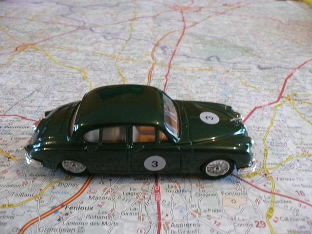 JAGUAR MK 2 n°3 Ancienne CORGI 1/43