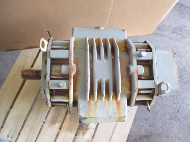 Roots 4097V Rotary Lobe 5  Blower, #10261040J Used 2