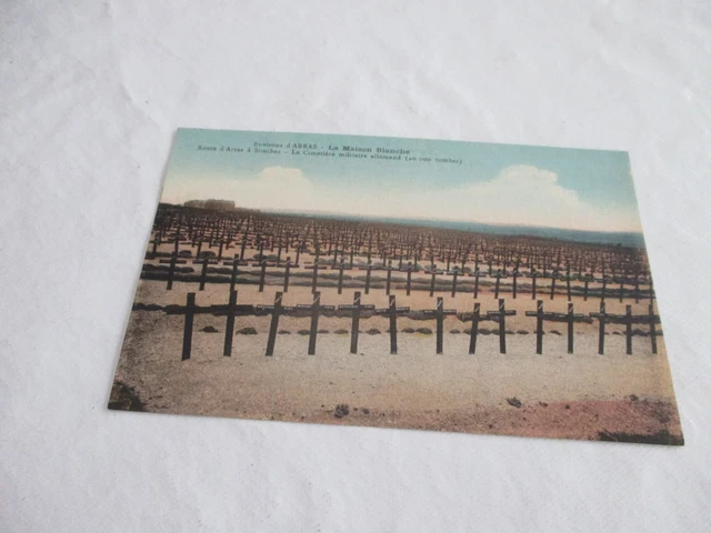 CPA Environ d'Arras, La Maison Blanche. Cimetière militaire allemand (Nord) (62)