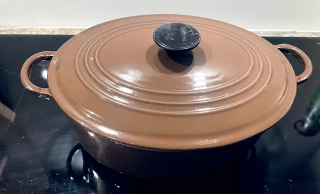 Genuine Le Creuset Cast Iron Large F / 30cm Dark Brown Dutch Oven Oval Casserole