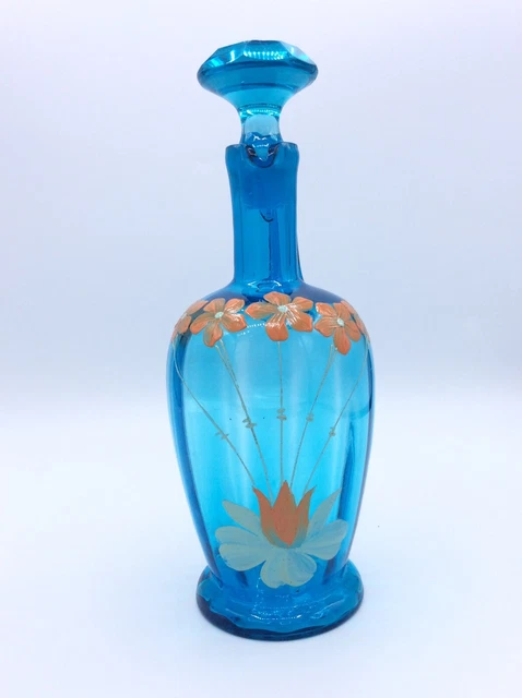 Carafe à liqueur en verre soufflé coloré bleu émaillé à décor floral Début XXème 3
