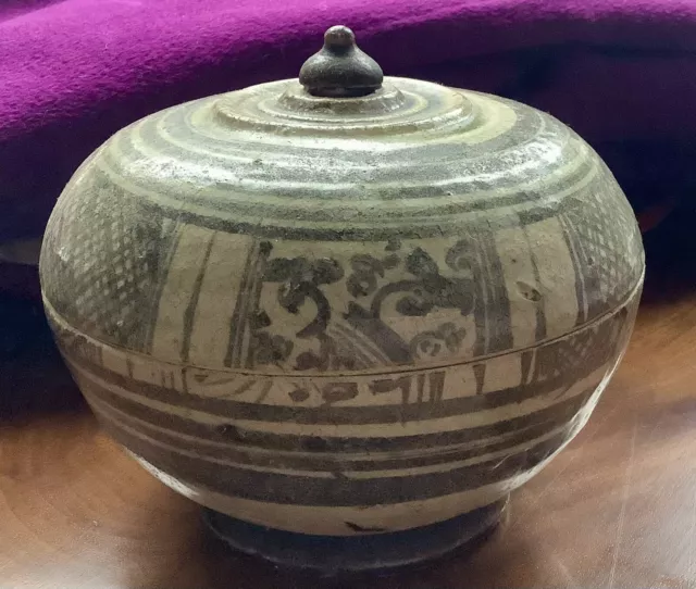 Ancient 15/16th C Thai Sawankhalok Pottery Covered Round Jar, Brown Slip Glaze