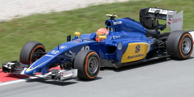 Felipe Nasr signed Sauber F1 Promo Card 3
