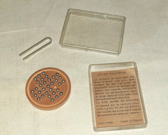 Poupée bleuette ancienne : jeu ancien minuscule du solitaire