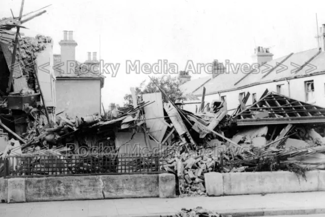 Zff-17 Bombenschaden, Longstone Road, Eastbourne, Sussex. Foto