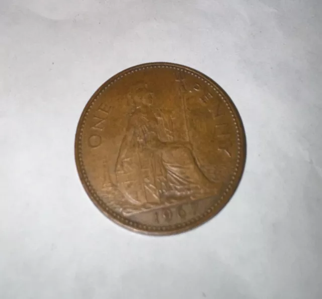 1967 Vintage Old Style British QE II Britannia Penny Coin (1d).