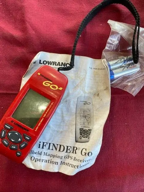 Lowrance iFINDER GO2 15 Channel Receiver Handheld Mapping GPS Receiver (157E)