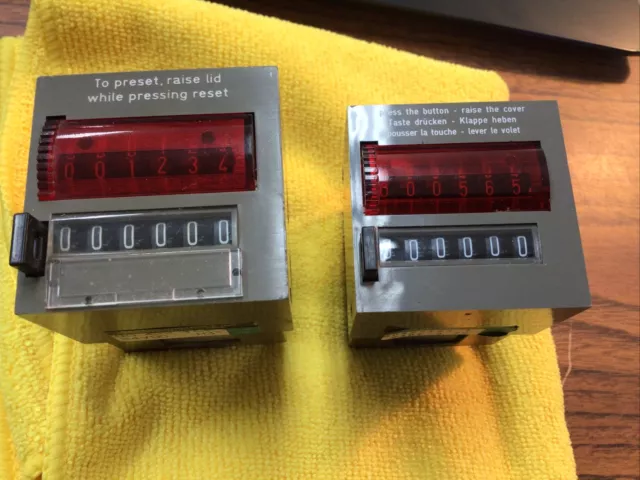 (2) Hecon & Barker Controls Electric Counter 24VDC  G0-422-164-4  (TA51)