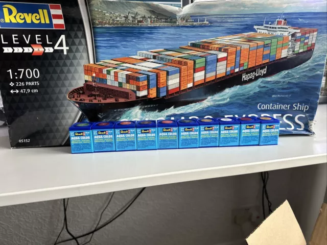 Revell 05152 Container Ship Colombo Express Plastic Model Kit Scale 1/700 +PAINT