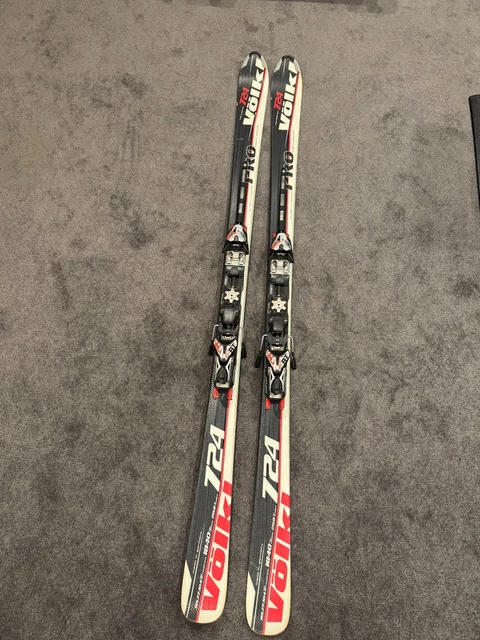 Skis, Skiing, Snowboarding & Snowshoeing, Winter Sports, Sporting