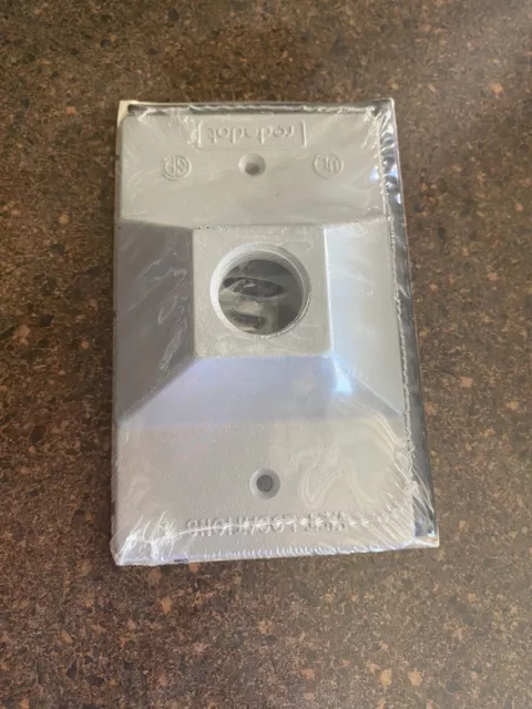 red dot LC-11 Lampholder Cover, 1/2”, Silver