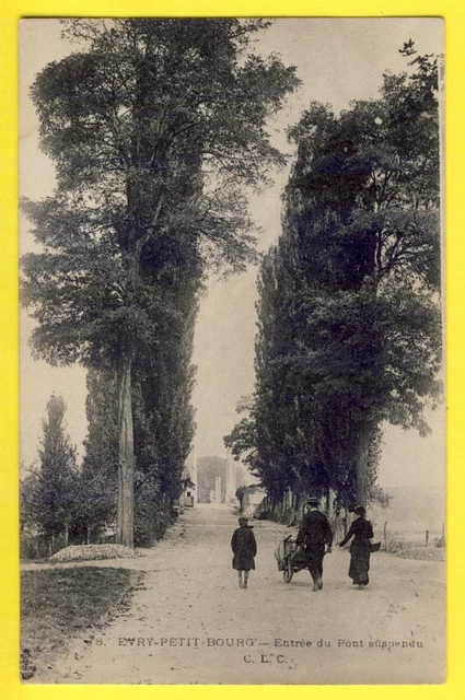 CPA Rare EVRY en 1905 (Essonne) Entrée du PONT SUSPENDU Animés