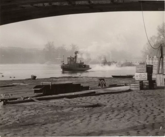 Josef SUDEK, The Tug on the Banks of the Vlatva, 1941