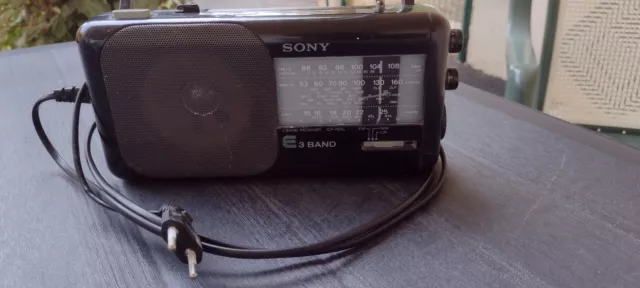 Ancienne Radio SONY ICF-760L fonctionnelle