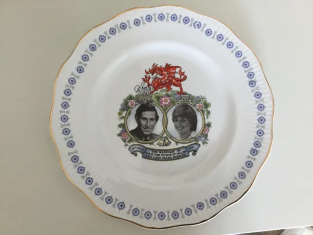 Bone China Prince Charles & Lady Diana collectable plate 10.5 inch