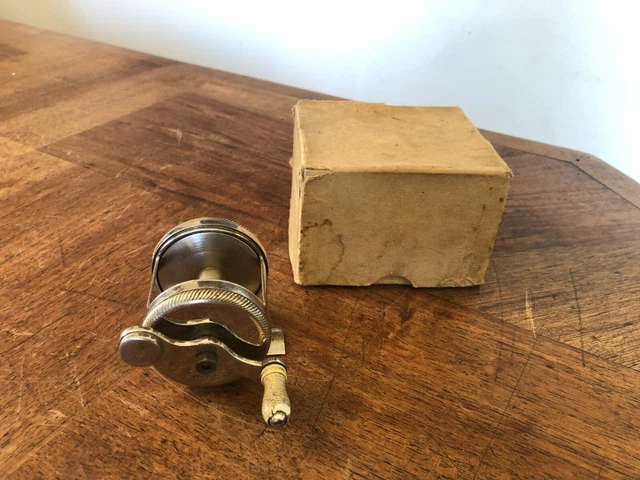 Ancien Moulinet De Pêche PRATIC Déposé - Petit Modèle Pour Eau Douce