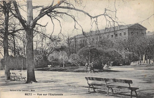 Cpa 57 Metz Vue Sur L'esplanade