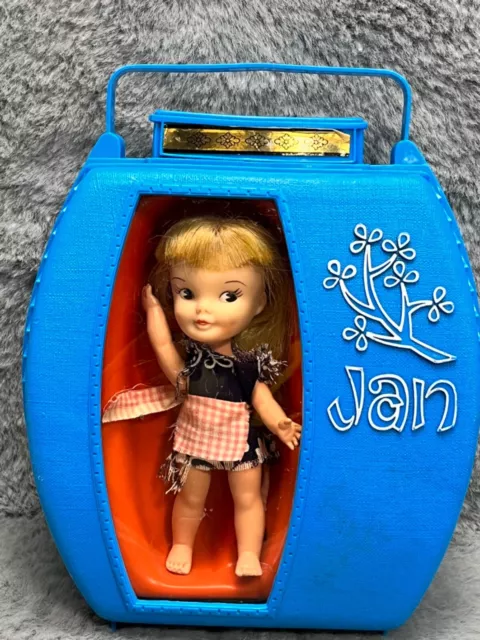 Remco Heidi Pocketbook Side Glancing Doll in Jan Blue Carry Case