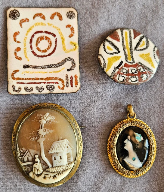 Lot De 4 Bijoux Vintage : 2 Broches & 2 Pendentifs - Biche De Bere Paris - Couleur Argenté